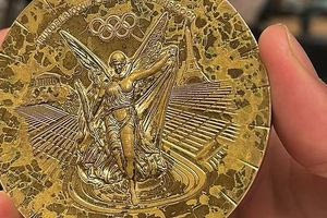 Σκούριασαν τα μετάλλια: Πάνω από 100 αθλητές των Ολυμπιακών Αγώνων του Παρισιού τα επέστρεψαν