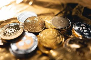 Απίστευτη απάτη στην Καβάλα: Τον έπεισε να επενδύσει 700 χιλ. ευρώ σε κρυπτονομίσματα!