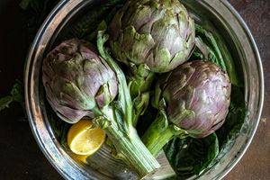 Αγκινάρες: Το λαχανικό του Φεβρουαρίου για γερή καρδιά και υγιές συκώτι