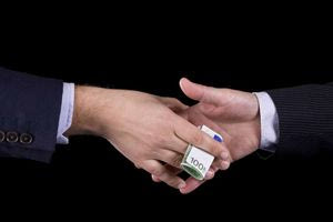 Το περίπλοκο φαινόμενο της διαφθοράς