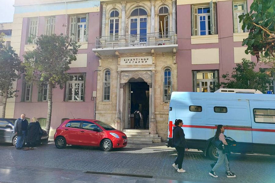 Ενώπιον του εισαγγελέα ο Διευθυντής Γυμνασίου που κατηγορείται για ασέλγεια