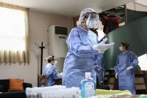 Θετικός στον μεταπνευμονοϊό και ο γαμπρός των ηλικιωμένων στη Θεσσαλονίκη – Νοσηλεύεται στο ΑΧΕΠΑ