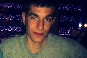 Ρέθυμνο: “ΟΜΕΡΤΑ” – Θεατρική παράσταση αφιερωμένη στον αδικοχαμένο Βαγγέλη Γιακουμάκη