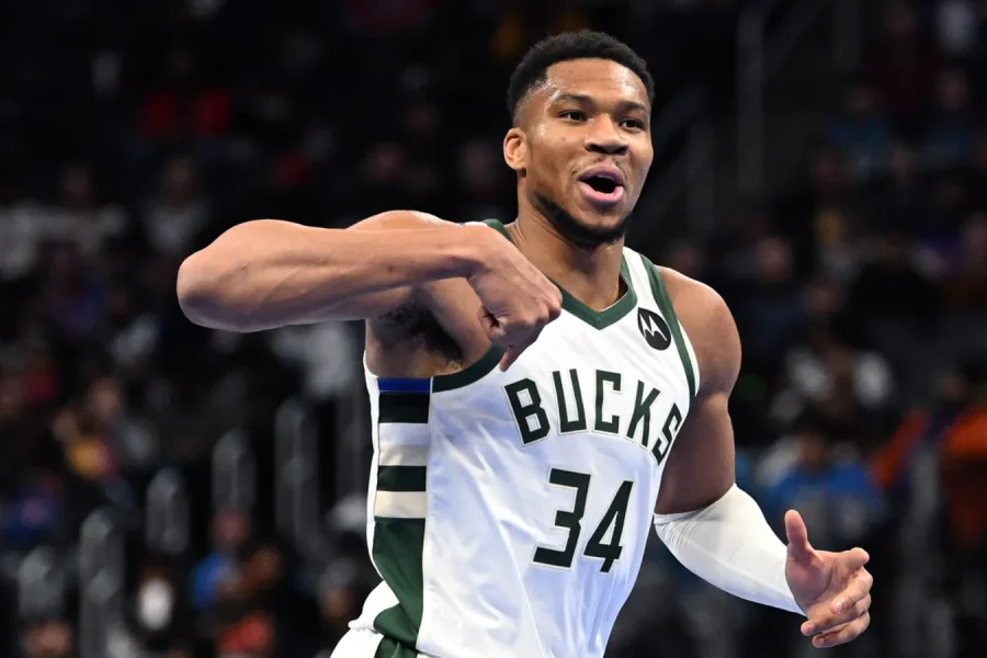 Με triple-double του Αντετοκούνμπο το Μιλγουόκι πέρασε από την Ατλάντα (vid)