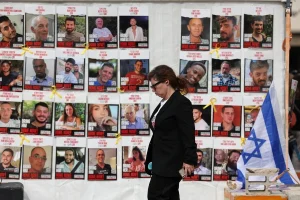 Γάζα: Δέκα όμηροι, εκ των οποίων οι τέσσερις είναι νεκροί, αναμένεται να επιστρέψουν στο Ισραήλ αυτήν την εβδομάδα