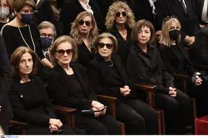 ΗΠΑ: Οι 5 εν ζωή πρόεδροι μαζί στην κηδεία του Κάρτερ