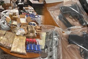 Χανιά: Βίντεο από την έφοδο της ΕΛΑΣ – Τεράστιο οπλοστάσιο και μεγάλες ποσότητες κοκαΐνης είχε ο 36χρονος