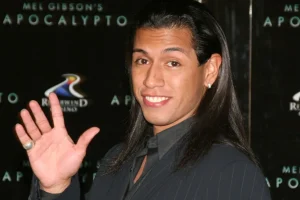 Ρούντι Γιάνγκμπλαντ:  Οι εξηγήσεις που έδωσε ο ηθοποιός για τη σύλληψή του