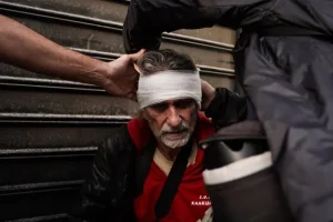 Μάριος Λώλος: Δολοφονική η ρίψη κρότου λάμψης, κινδυνεύει η ακοή μου