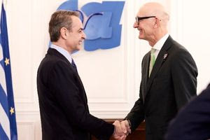 Συνάντηση Μητσοτάκη με CEO της Telekom: «Eπενδύσεις τρία δισ. ευρώ στην Ελλάδα έως το 2027»