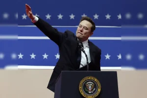 Τα κεφάλια μέσα…