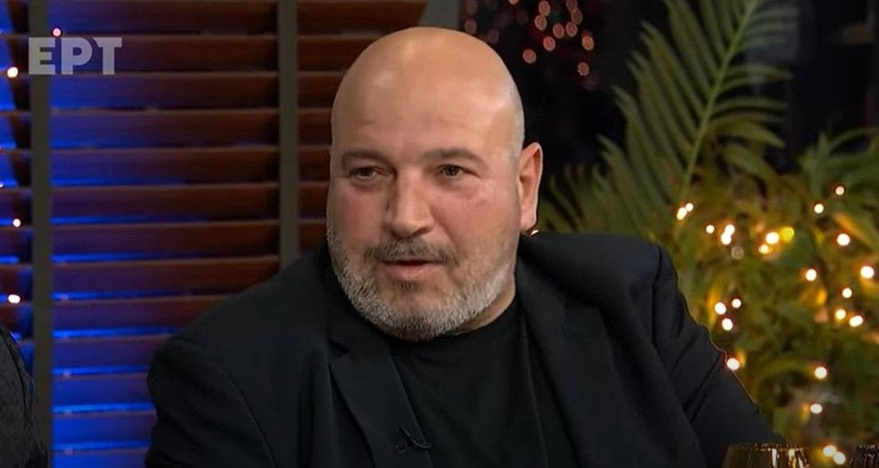 Νίκος Ζωιδάκης: Η μαντινάδα του Χανιώτη λυράρη στην εορταστική εκπομπή της ΕΡΤ