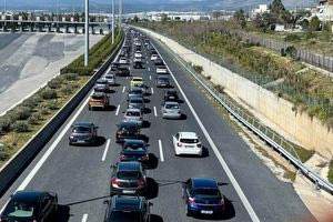 Ξεκίνησαν τα πρώτα «ραβασάκια» της ΑΑΔΕ για τα ανασφάλιστα οχήματα