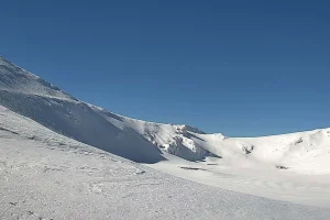 Καιρός: Με 42 βαθμούς Κελσίου διαφορά η πρώτη ημέρα του 2025 για Χανιά και Παρνασσό