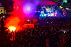 Πάτρα: Χιλιάδες κόσμου στην τελετή έναρξης του Πατρινού Καρναβαλιού 2025