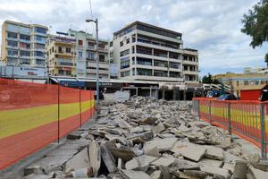 Ξεκίνησαν οι εργασίες της επόμενης φάσης στην Πλατεία Ελευθερίας – Αγώνας δρόμου να είναι έτοιμη το καλοκαίρι (φωτογραφίες & βίντεο)