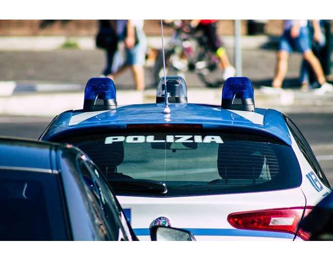 Ιταλία: 19χρονος δολοφόνησε τον πατέρα του για να υπερασπίσει τη μητέρα του, η οποία ήταν θύμα κακοποίησης