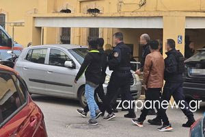 Ομαδικοί βιασμοί 14χρονης στον Μυλοπόταμο: Συνεχίζεται κεκλεισμένων των θυρών η δίκη στα Χανιά