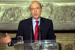 Ο Κώστας Σημίτης στην ιστορία