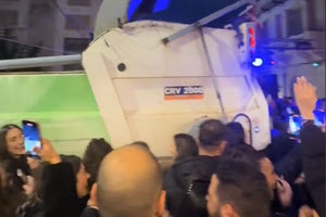 Ηράκλειο: To Πρωτοχρονιάτικο πάρτι στο κέντρο της πόλης, το σκουπιδιάρικο και τα βίντεο που έγιναν viral