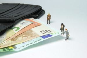 Εβδομάδα πληρωμών: Ποιοι θα δουν χρήματα στους λογαριασμούς τους από το απόγευμα