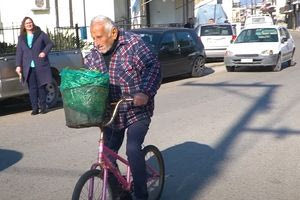 101 ετών και ακόμα κάνει ποδήλατο