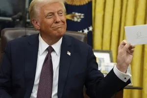 Τι έγραψε ο Μπάιντεν στην επιστολή του προς τον Τραμπ – Άφησε γράμμα στον Λευκό Οίκο