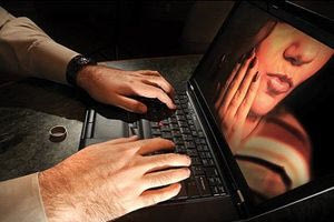 Φαινόμενο Πελικό: Αποκαλύφθηκαν «groupchat βιασμού» με χιλιάδες μέλη