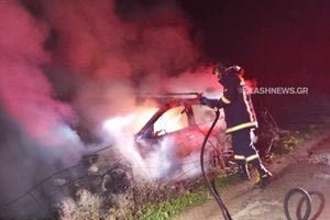 Χανιά: Αυτοκίνητο ξέφυγε της πορείας του και τυλίχτηκε στις φλόγες -Πώς σώθηκε ο οδηγός