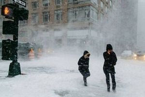 «Παγώνουν» οι ΗΠΑ με σπάνια χιονοθύελλα να πλήττει το νότιο τμήμα της χώρας