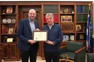 Επίσκεψη του Προέδρου της Ένωσης Νέων Αυτοδιοικητικών Ελλάδος στον Περιφερειάρχη Κρήτης
