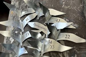 Θεσσαλονίκη: Στη Νέα Παραλία το γλυπτό για τα θύματα των Τεμπών «Το δέντρο της μνήμης»