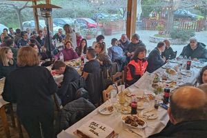 Εκοψαν την Πρωτοχρονιάτικη πίτα τους οι εργαζόμενοι του Ο.Α.Κ