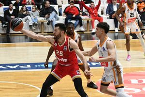 Greek Basketball League: Νίκες για Ολυμπιακό και Πανιώνιο