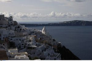 Σαντορίνη: Οι μνήμες μιας 94χρονης από τον σεισμό του 1956: «Ο σεισμός τότε ήταν απότομος, σαν βροντή, τώρα είναι το αντίθετο»