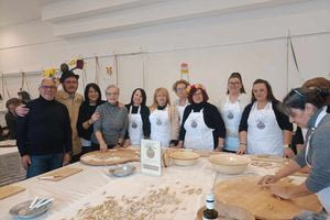 Ξεφάντωσαν στο ΕΛΜΕΠΑ με παραδοσιακές γεύσεις για την Τσικνοπέμπτη