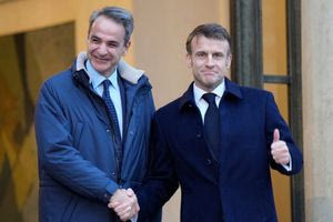 Τετ α τετ Μητσοτάκη – Μακρόν για την «κρίση» των Meteor