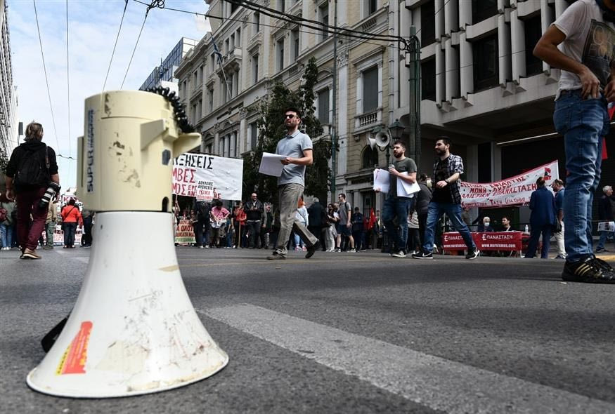ΓΣΕΕ: Πότε προχωρά σε 24ωρη πανελλαδική απεργία