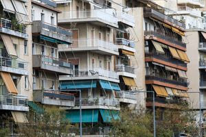 Ανακαινίζω – Νοικιάζω: Πώς θα επισκευάσετε τα σπίτια σας με επιδότηση έως 8.100 ευρώ