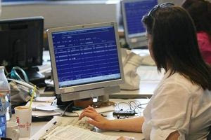 Εφορία: Τα SOS για δωρεές μεταξύ συγγενών – Τι ισχύει με τις μεταφορές χρημάτων