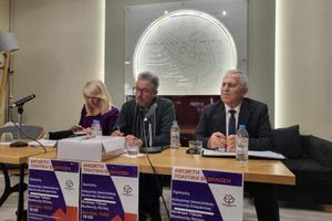 Κίνημα Δημοκρατίας: Με Αποστολάκη και Τζάκρη η κοπή της πίτας στο Ηράκλειο (φωτογραφίες)