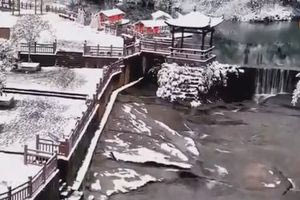 Στο «χωριό του χιονιού» το χιόνι ήταν από σαπουνάδα