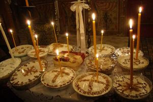 Ψυχοσάββατα με άρωμα κανέλας, γαρύφαλλου και καβουρντισμένου αμύγδαλου