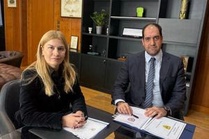 Συνάντηση της Σέβης Βολουδάκη με τον Υφυπουργό Εθνικής Άμυνας