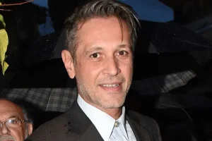 Αίμιλιος Χειλάκης για τη φωτιά στα Κύθηρα: Ένας άνθρωπος ανέλαβε να μας σώσει, πήρε 140 άτομα στο σκάφος του