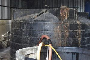 Εντοπίστηκε παράνομο αποστακτήριο – συσκευαστήριο ποτών στο Ηράκλειο – Τρεις συλλήψεις