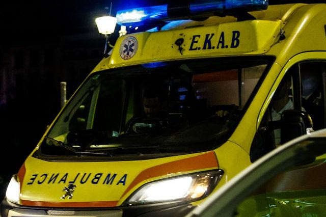 Συγκάτοικοι αλληλομαχαιρώθηκαν στο Ηράκλειο – Και οι δύο στο νοσοκομείο