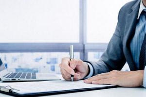 O… ξεχασιάρης διευθυντής πωλήσεων και οι συμφωνίες που καθυστερούν