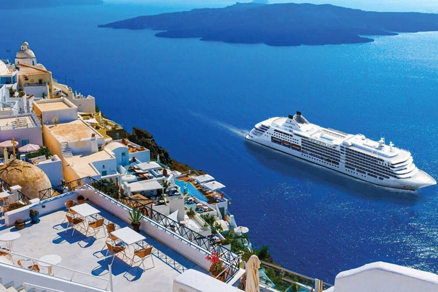 Σαντορίνη: Τα 6 βήματα για να αλλάξει πίστα το τουριστικό προϊόν