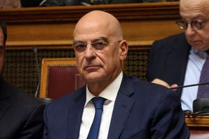 Δένδιας: Eκφράζω την ευγνωμοσύνη μου στις γυναίκες οι οποίες στελεχώνουν τις Ένοπλες Δυνάμεις